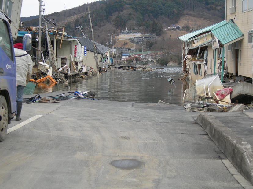 詳細表示 長浜町 渡波漁港付近