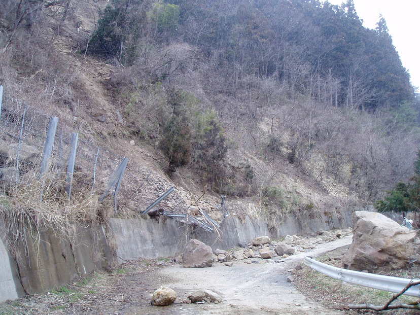 詳細表示 土砂崩れのあった市道小久保平原線